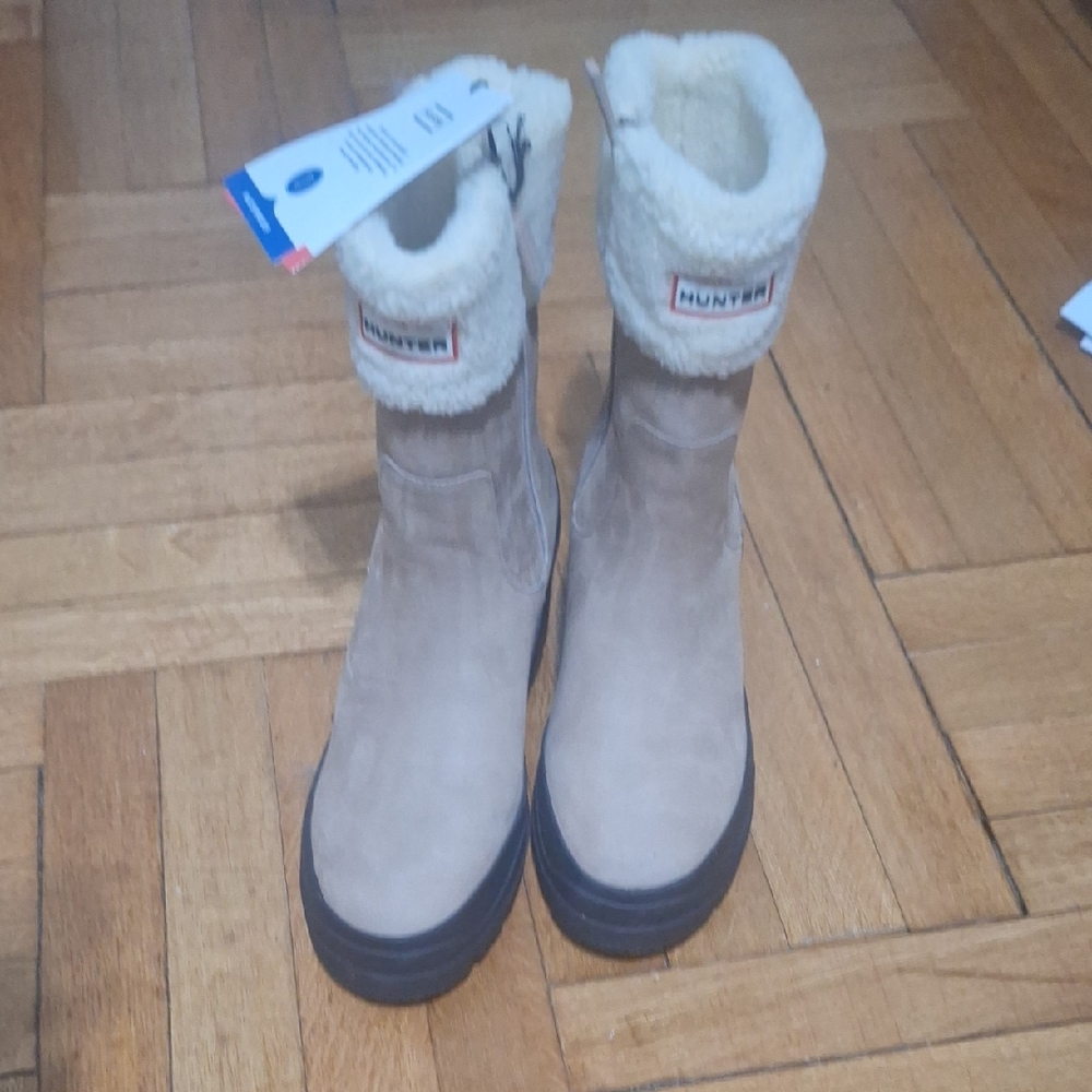 Hunter Beige Suede Shearling-Trim Ankle Boots